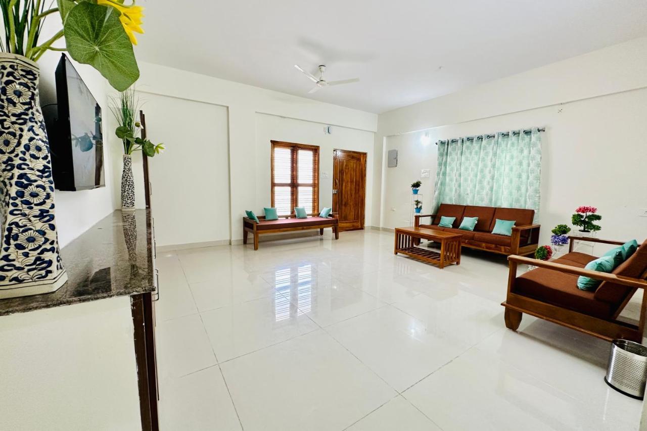 Tirupati Homestay - Ragunatha Resorts - 3Bhk Ac Apartments For Large Families - Free Breakfast - Flyover To Alipiri Gate - Wifi - Android Tv - - Easy Access To Visit All Temples Bagian luar foto