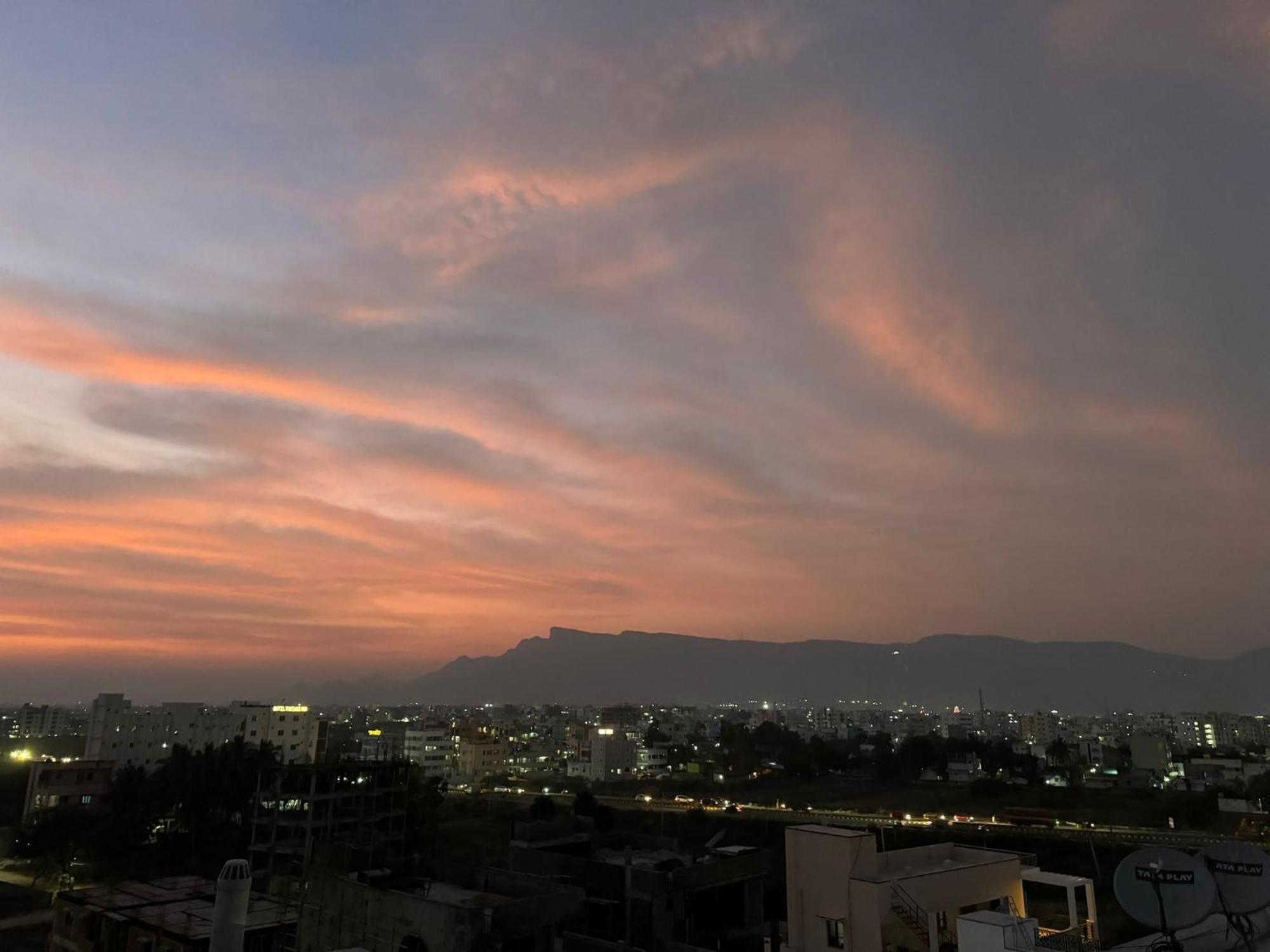 Tirupati Homestay - Ragunatha Resorts - 3Bhk Ac Apartments For Large Families - Free Breakfast - Flyover To Alipiri Gate - Wifi - Android Tv - - Easy Access To Visit All Temples Bagian luar foto